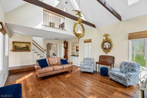 4 Flintlock Road Readington NJ 08822
