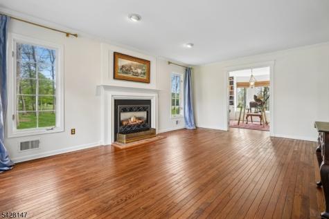 4 Flintlock Road Readington NJ 08822
