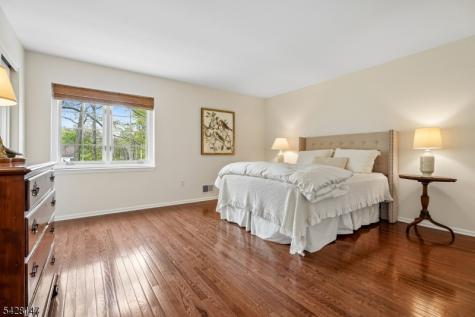 4 Flintlock Road Readington NJ 08822