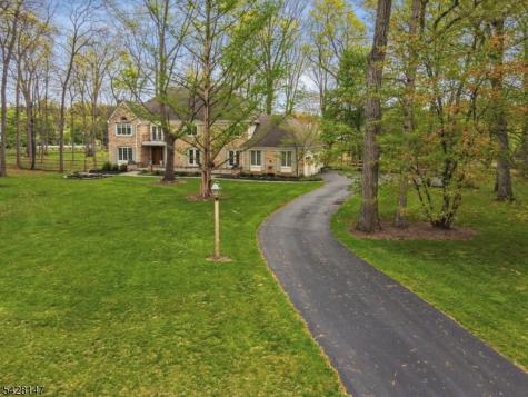 4 Flintlock Road Readington NJ 08822