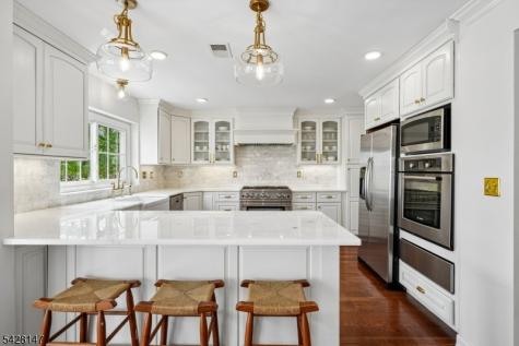 4 Flintlock Road Readington NJ 08822