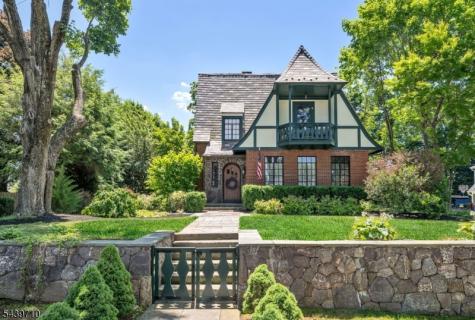 10 Cedar Street Bernards NJ 07920