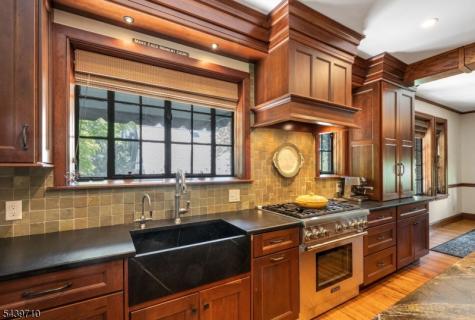 10 Cedar Street Bernards NJ 07920