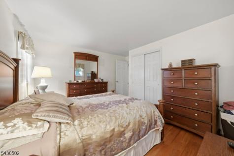 32 Crestwood Avenue Nutley NJ 07110