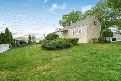 32 Crestwood Avenue Nutley NJ 07110