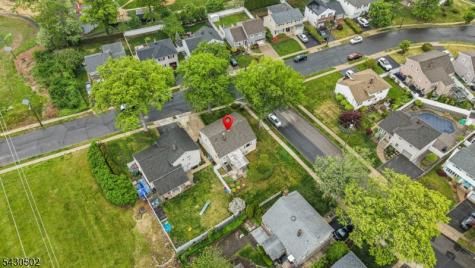 32 Crestwood Avenue Nutley NJ 07110