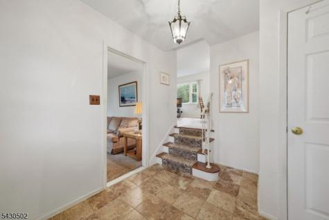 32 Crestwood Avenue Nutley NJ 07110