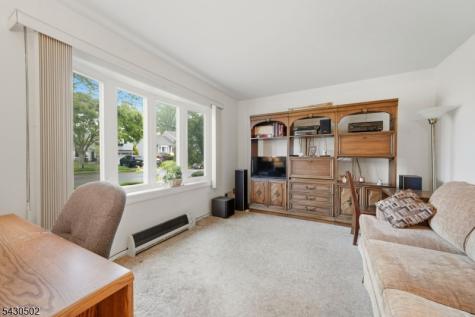 32 Crestwood Avenue Nutley NJ 07110