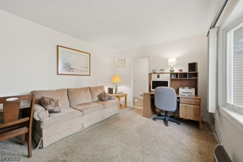 32 Crestwood Avenue Nutley NJ 07110
