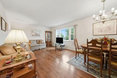 32 Crestwood Avenue Nutley NJ 07110