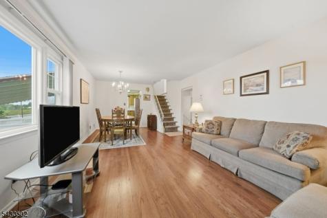 32 Crestwood Avenue Nutley NJ 07110