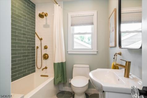 169 Hillman Avenue Glen Rock NJ 07452