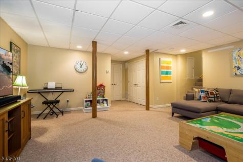 169 Hillman Avenue Glen Rock NJ 07452