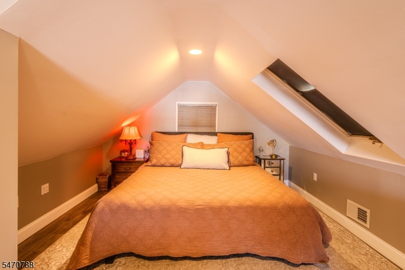 26 Dartmouth Avenue Woodbridge NJ 07001