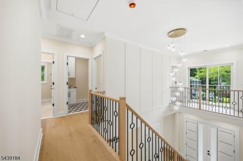 20 Hampton Terrace Livingston NJ 07039