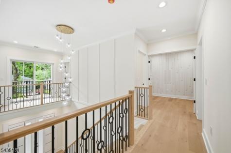 20 Hampton Terrace Livingston NJ 07039