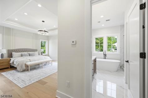 20 Hampton Terrace Livingston NJ 07039