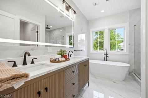 20 Hampton Terrace Livingston NJ 07039