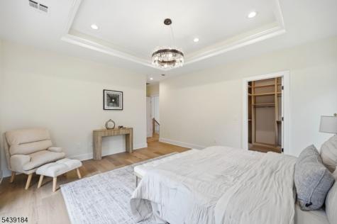 20 Hampton Terrace Livingston NJ 07039