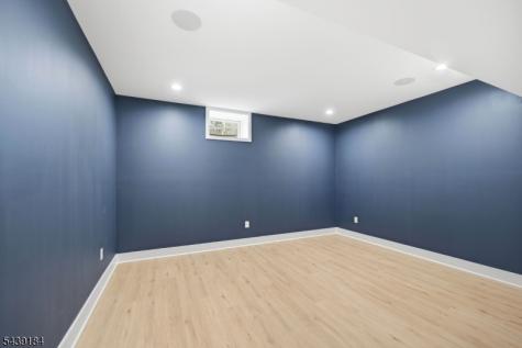 20 Hampton Terrace Livingston NJ 07039