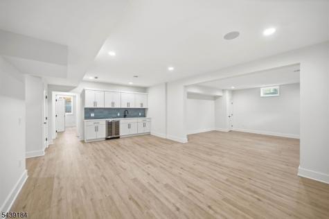 20 Hampton Terrace Livingston NJ 07039