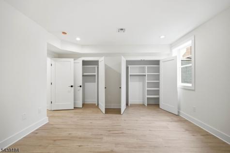 20 Hampton Terrace Livingston NJ 07039