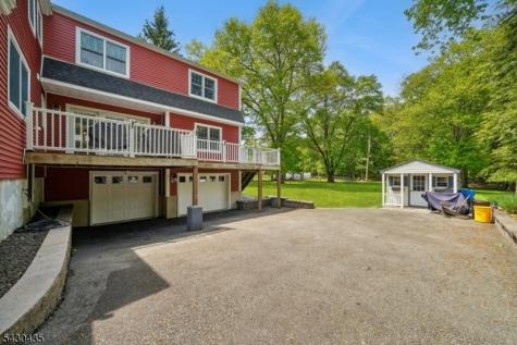 73 The Fairway Cedar Grove NJ 07009