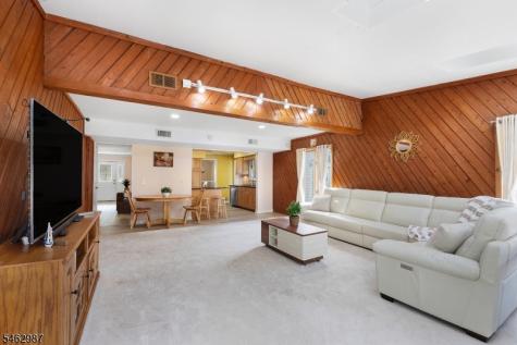 24 Fleetwood Drive Rockaway NJ 07866