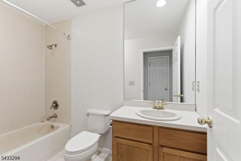 15 Mountainview Drive Green NJ 07821