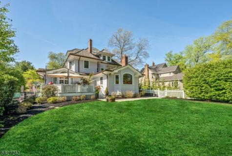 427 Spring Avenue Ridgewood Village NJ 07450
