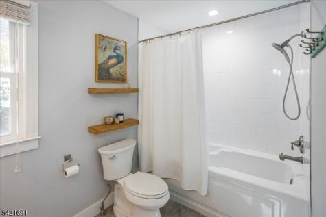 4 Valley View Road Chester NJ 07930