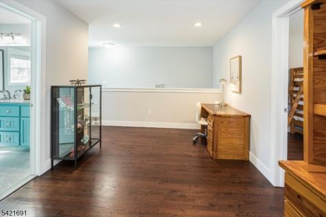 4 Valley View Road Chester NJ 07930