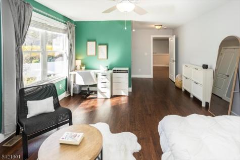 4 Valley View Road Chester NJ 07930