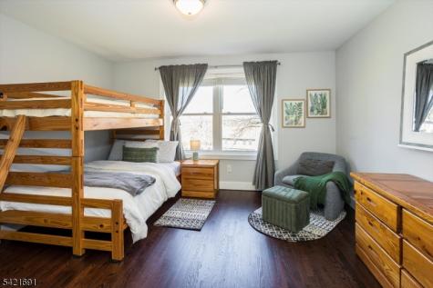 4 Valley View Road Chester NJ 07930