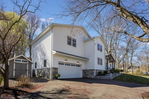 4 Valley View Road Chester NJ 07930