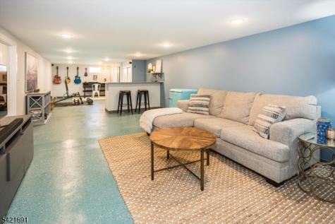 4 Valley View Road Chester NJ 07930