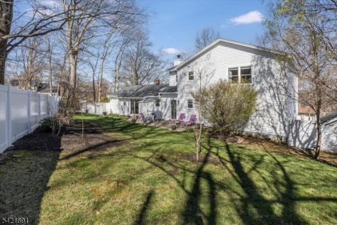 4 Valley View Road Chester NJ 07930