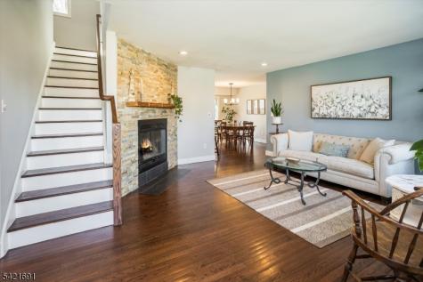 4 Valley View Road Chester NJ 07930