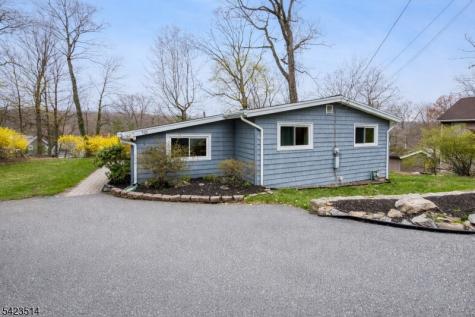 10 Laurel Trail Kinnelon NJ 07405