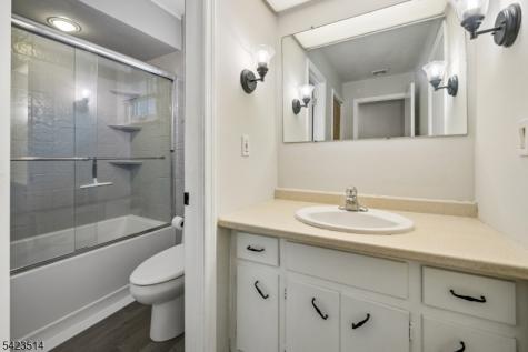 10 Laurel Trail Kinnelon NJ 07405