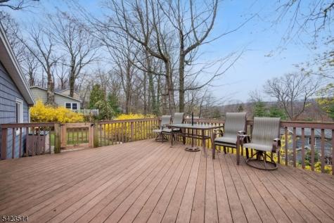 10 Laurel Trail Kinnelon NJ 07405