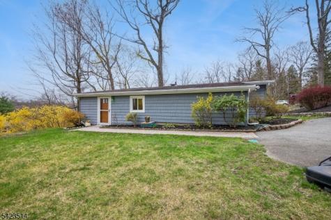 10 Laurel Trail Kinnelon NJ 07405