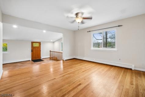 10 Laurel Trail Kinnelon NJ 07405