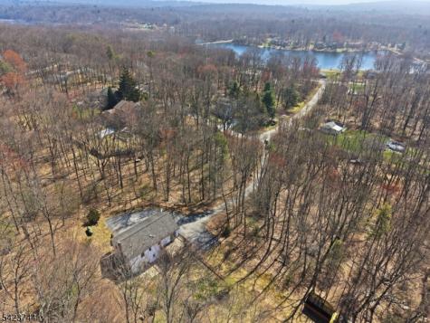 911 Upper Drive Stillwater NJ 07860