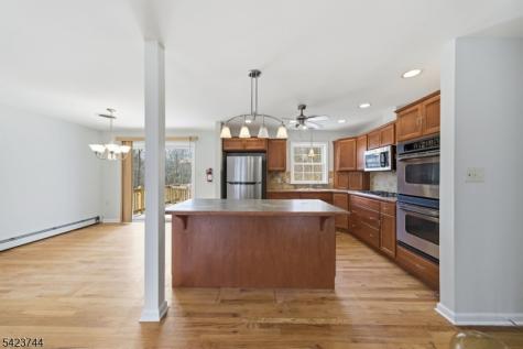 911 Upper Drive Stillwater NJ 07860