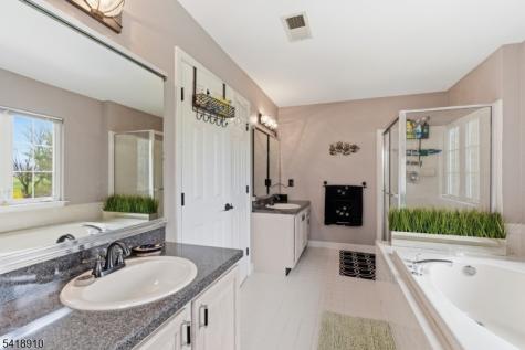 25 Leah Lane Greenwich NJ 08886