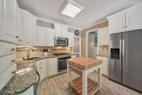 44 Nestlingwood Drive Washington NJ 07853