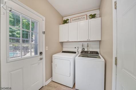 44 Nestlingwood Drive Washington NJ 07853