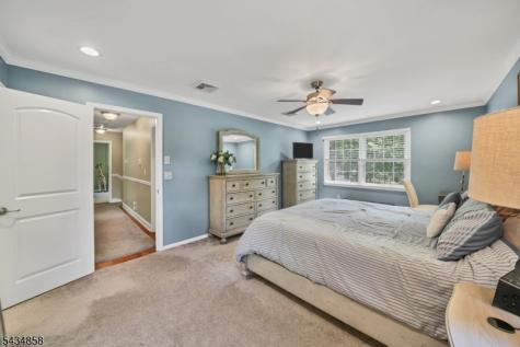 44 Nestlingwood Drive Washington NJ 07853