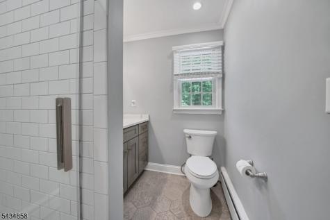 44 Nestlingwood Drive Washington NJ 07853